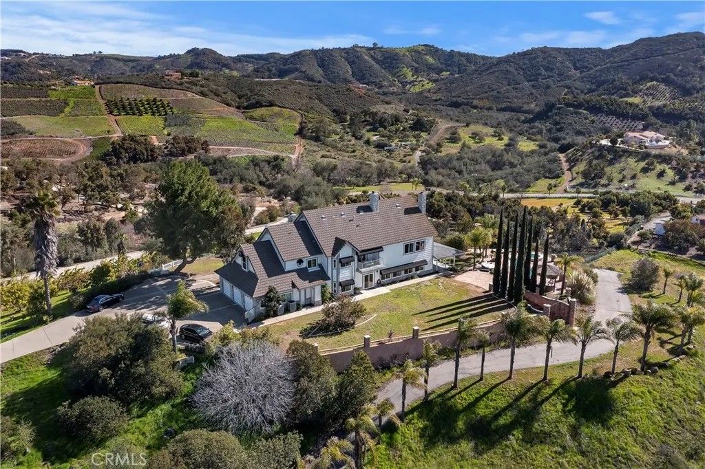 Photo of 46366 Sandia Creek Drive, Temecula, CA 92590 (MLS # SW23013230)