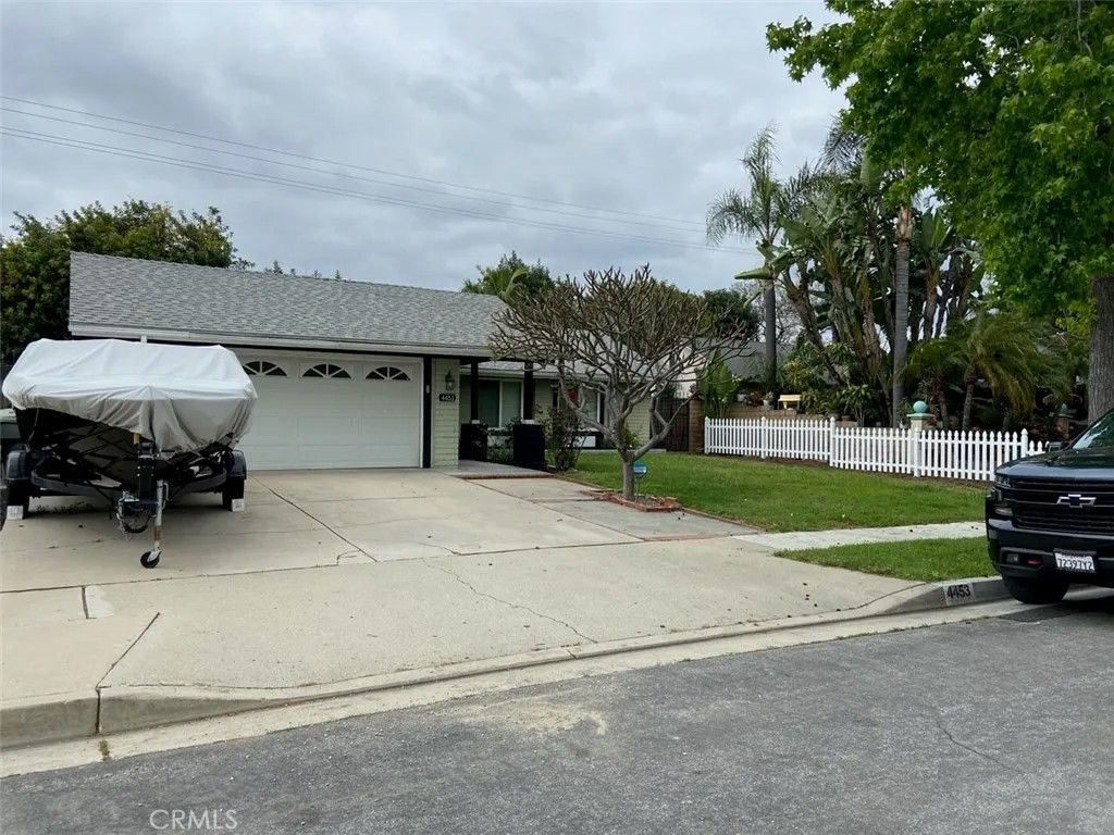 Photo of 4453 E Alderdale Ave, Anaheim, CA 92807 (MLS # CV26017960)