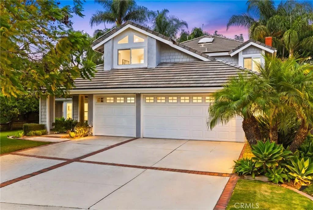 Photo of 25685 La Cima, Laguna Niguel, CA 92677 (MLS # OC26159615)
