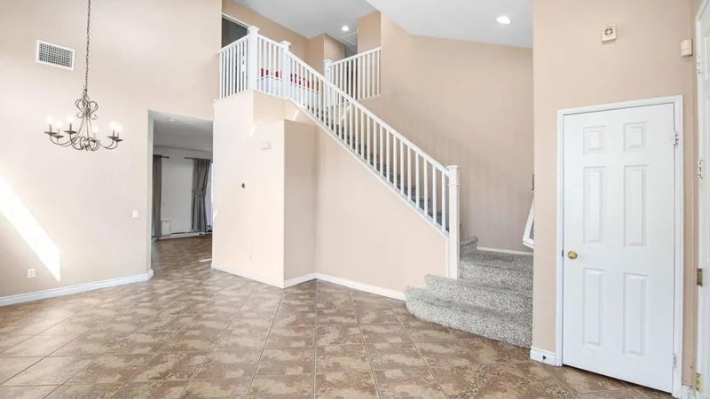 38977 Lone Cir