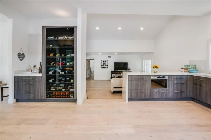 23760 Oakfield