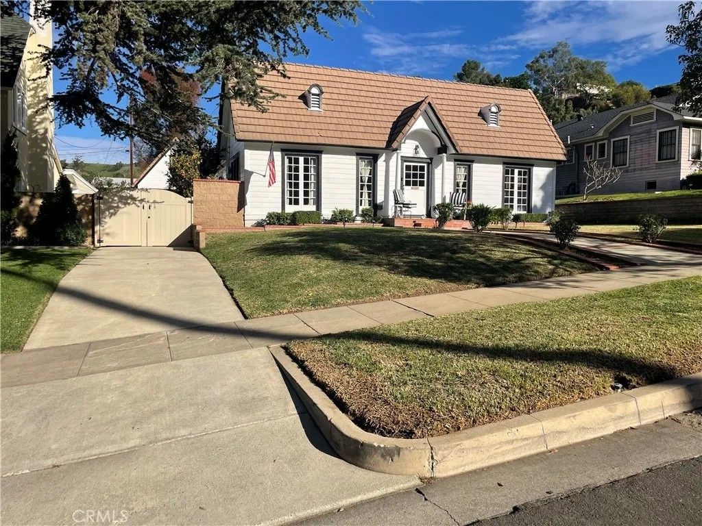 Photo of 13521 Terrace Pl, Whittier, CA 90601 (MLS # PW26014881)