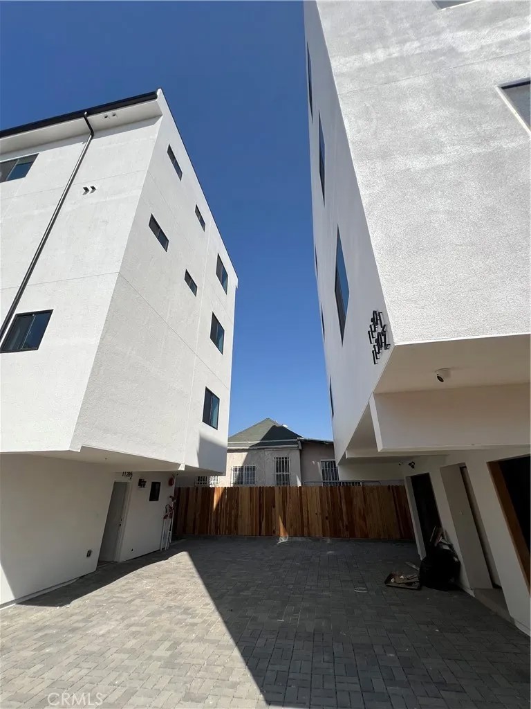 1128 Ardmore