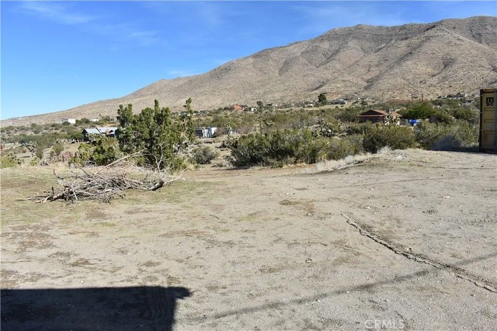 Photo of 20511 Memory Ln, Apple Valley, CA 92308 (MLS # PW25268902)