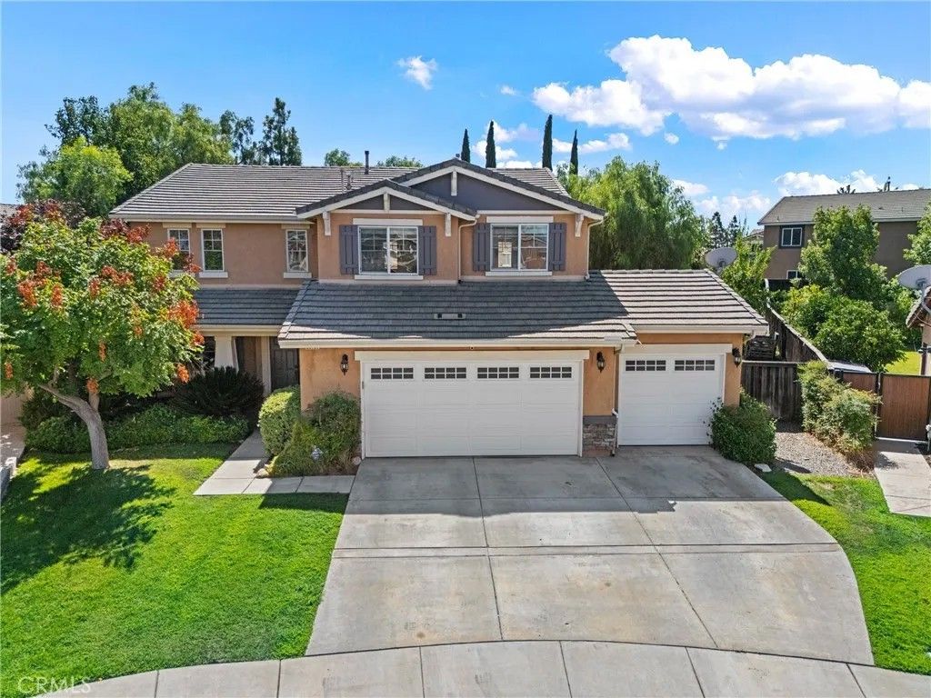 Photo of 29165 Goldenstar Way, Murrieta, CA 92563 (MLS # SW25219709)