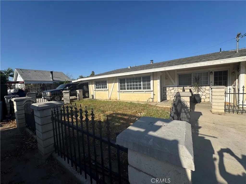 Photo of 4965 Tulsa Ave, Riverside, CA 92505 (MLS # PW26064979)