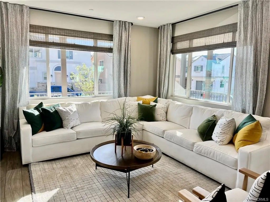 Photo of 15279 Horizon Street #4, Fontana, CA 92336 (MLS # CV25271995)