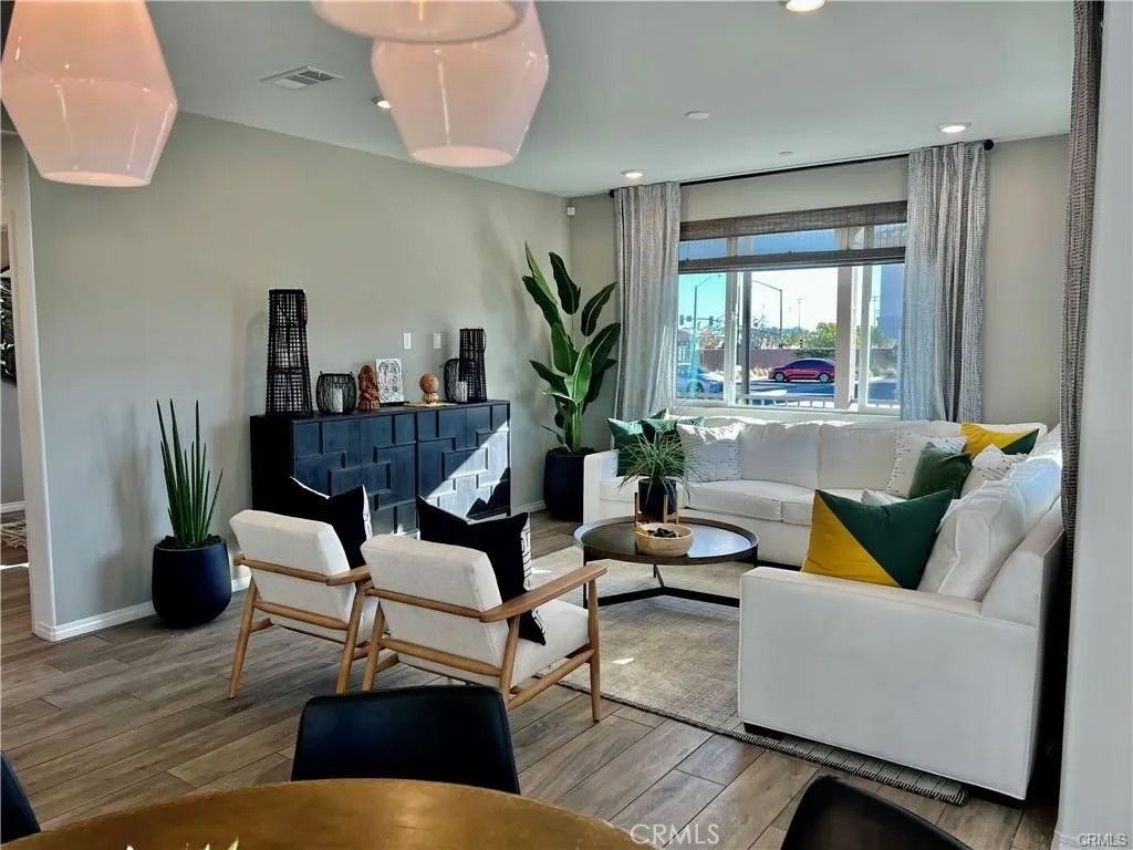 Photo of 15279 Horizon Street #4, Fontana, CA 92336 (MLS # CV25271995)