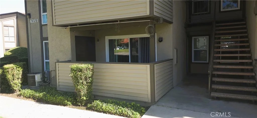 6351 Riverside 39