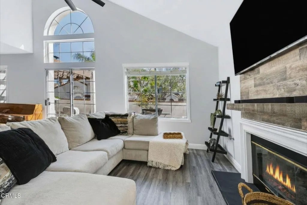 287 Camino Toluca
