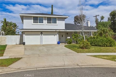 Photo of 1049 Evergreen Court, Redlands, CA 92374 (MLS # IG26032083)
