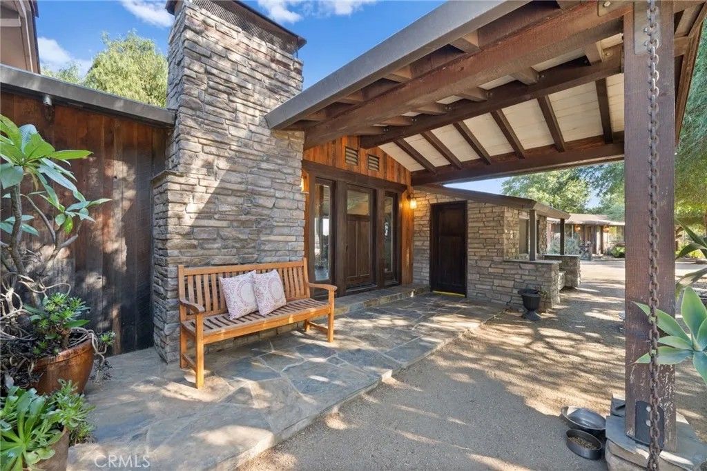 Photo of 42809 Guava St, Murrieta, CA 92562 (MLS # SW26055790)