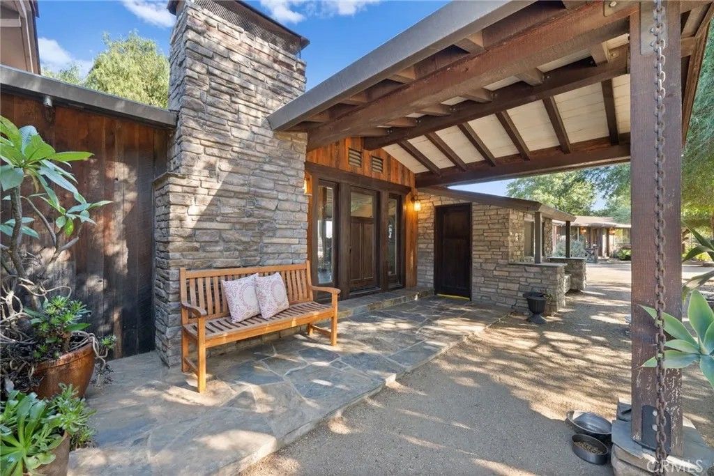 Photo of 42809 Guava St, Murrieta, CA 92562 (MLS # SW26055790)