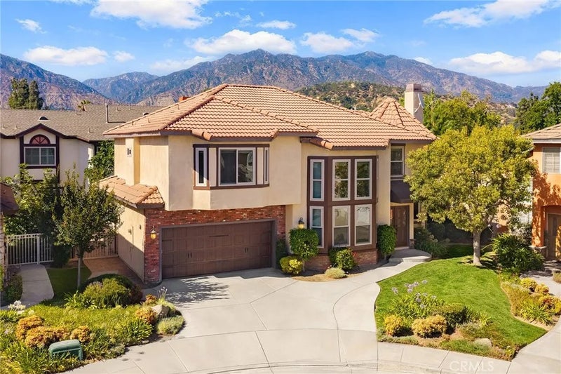826 Country Oaks Lane