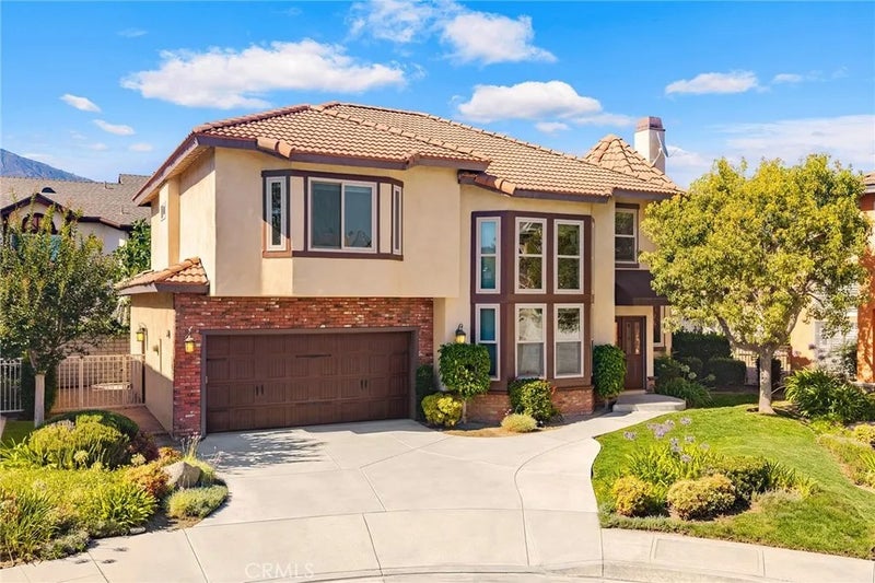 826 Country Oaks Lane