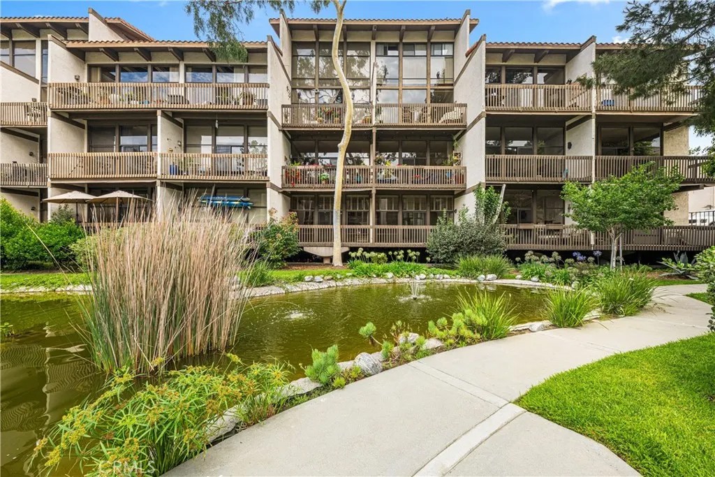 7106 Marina Pacifica Drive South