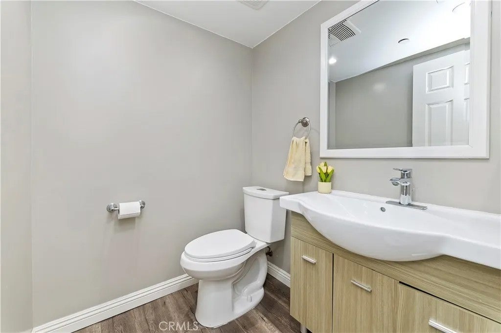 17525 Bodkin