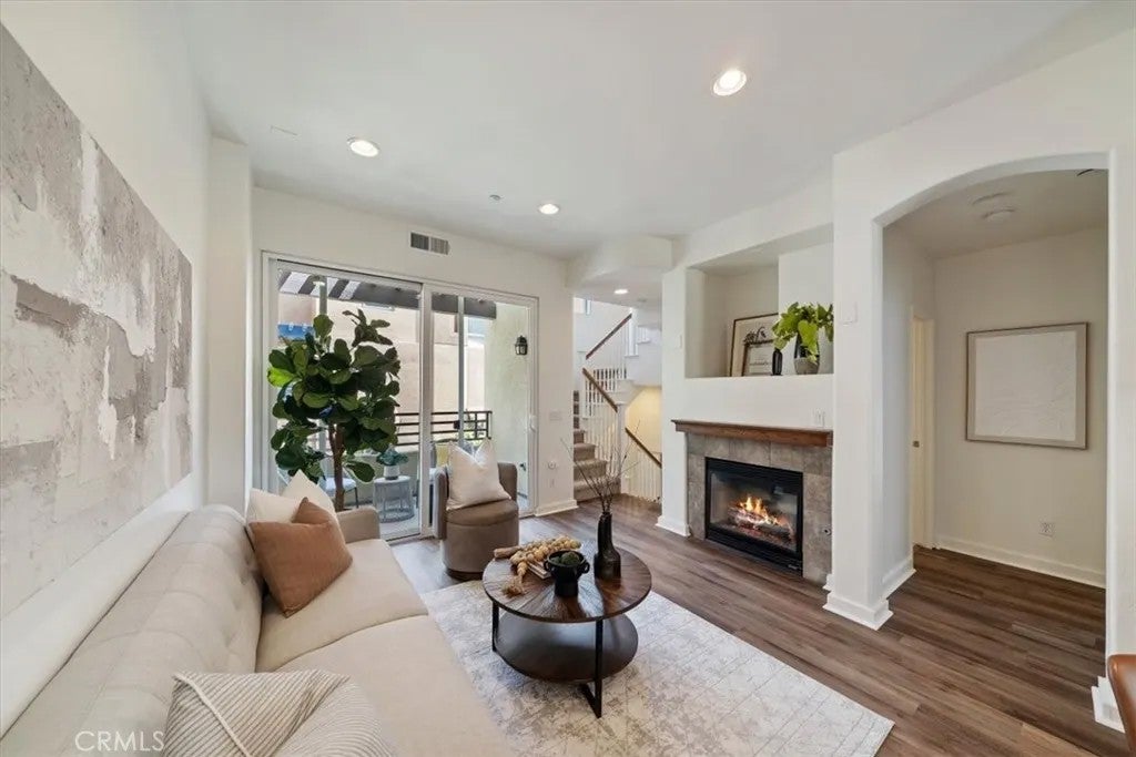 2868 Escala Circle
