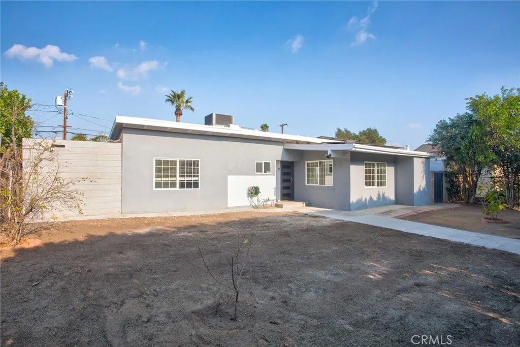 Photo of 9502 Laurel Canyon, Arleta, CA 91331 (MLS # SR26017930)