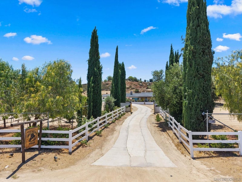 37200 Mesa Rd