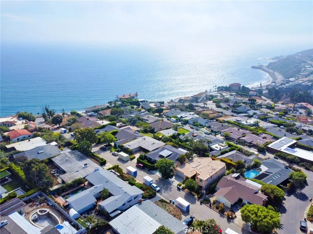 Photo of 243 Notteargenta Rd, Pacific Palisades, CA 90272 (MLS # CV26006168)