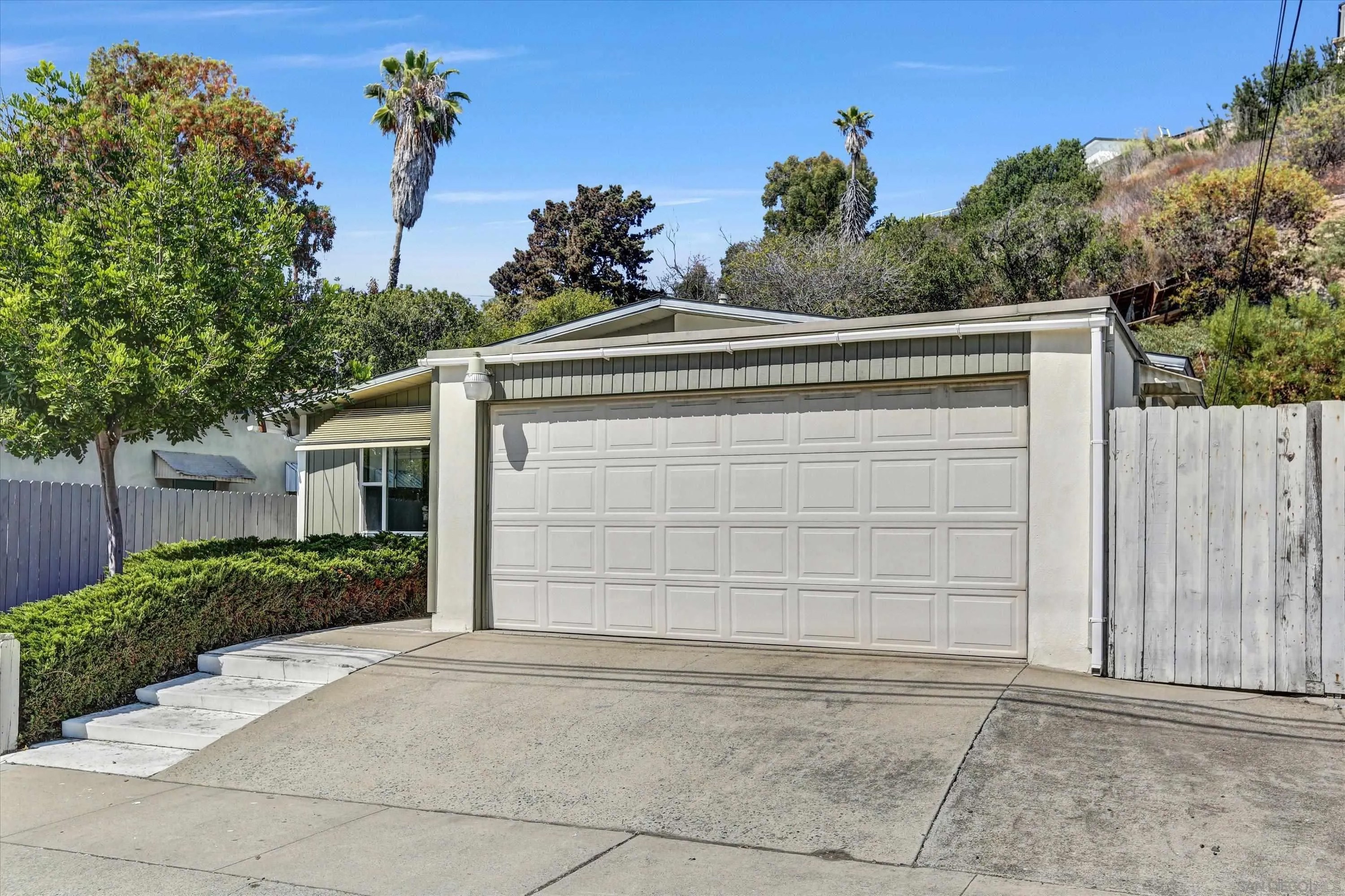 5556 Baja Drive