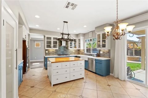 Tiny photo for 37093 Almond Circle, Murrieta, CA 92563 (MLS # SW25243234)