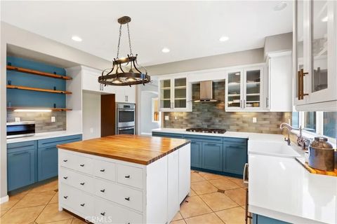 Tiny photo for 37093 Almond Circle, Murrieta, CA 92563 (MLS # SW25243234)