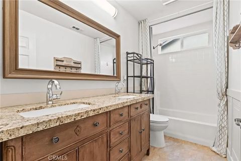 Tiny photo for 37093 Almond Circle, Murrieta, CA 92563 (MLS # SW25243234)