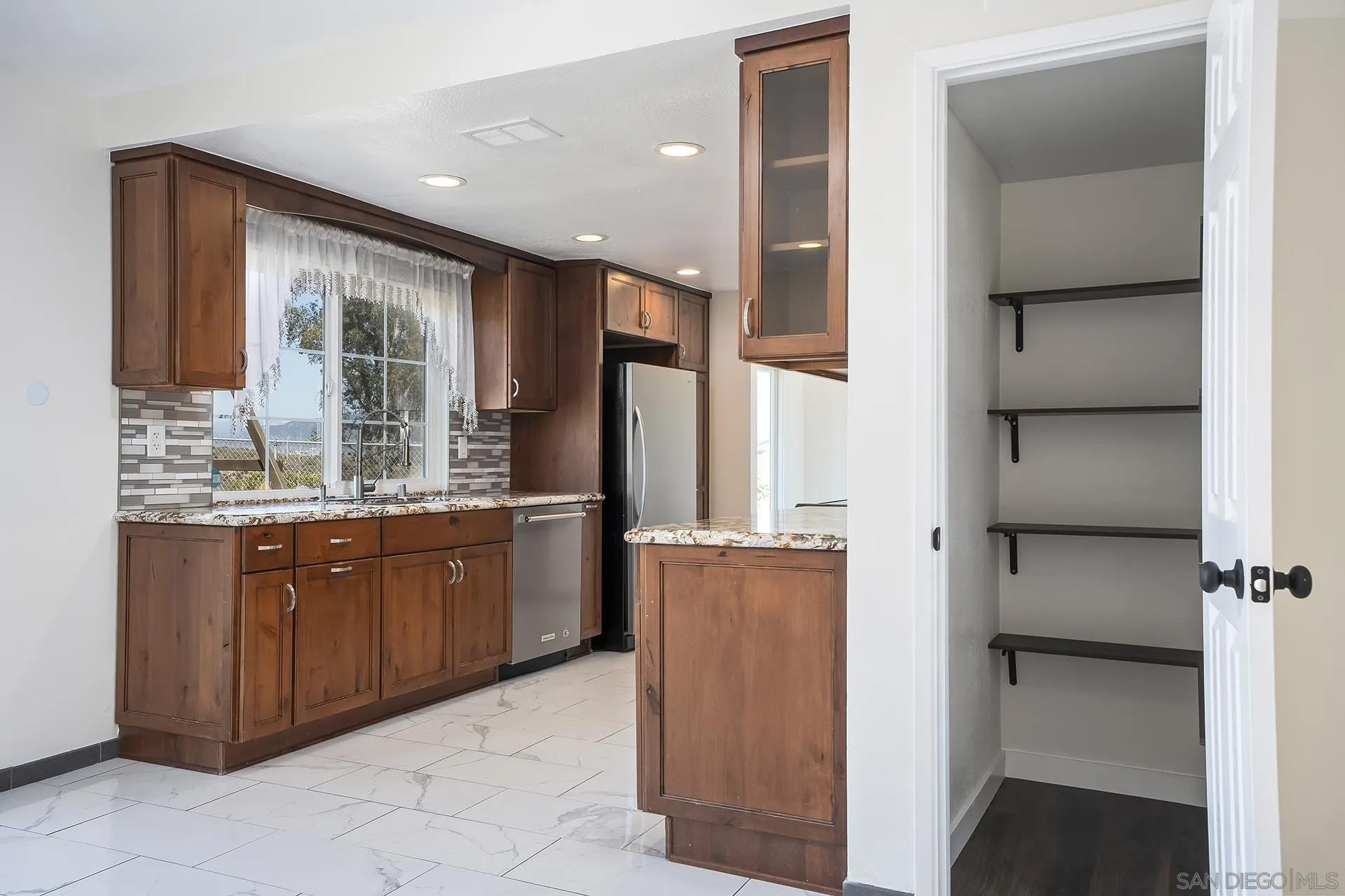 10772 AVENIDA ROBERTA