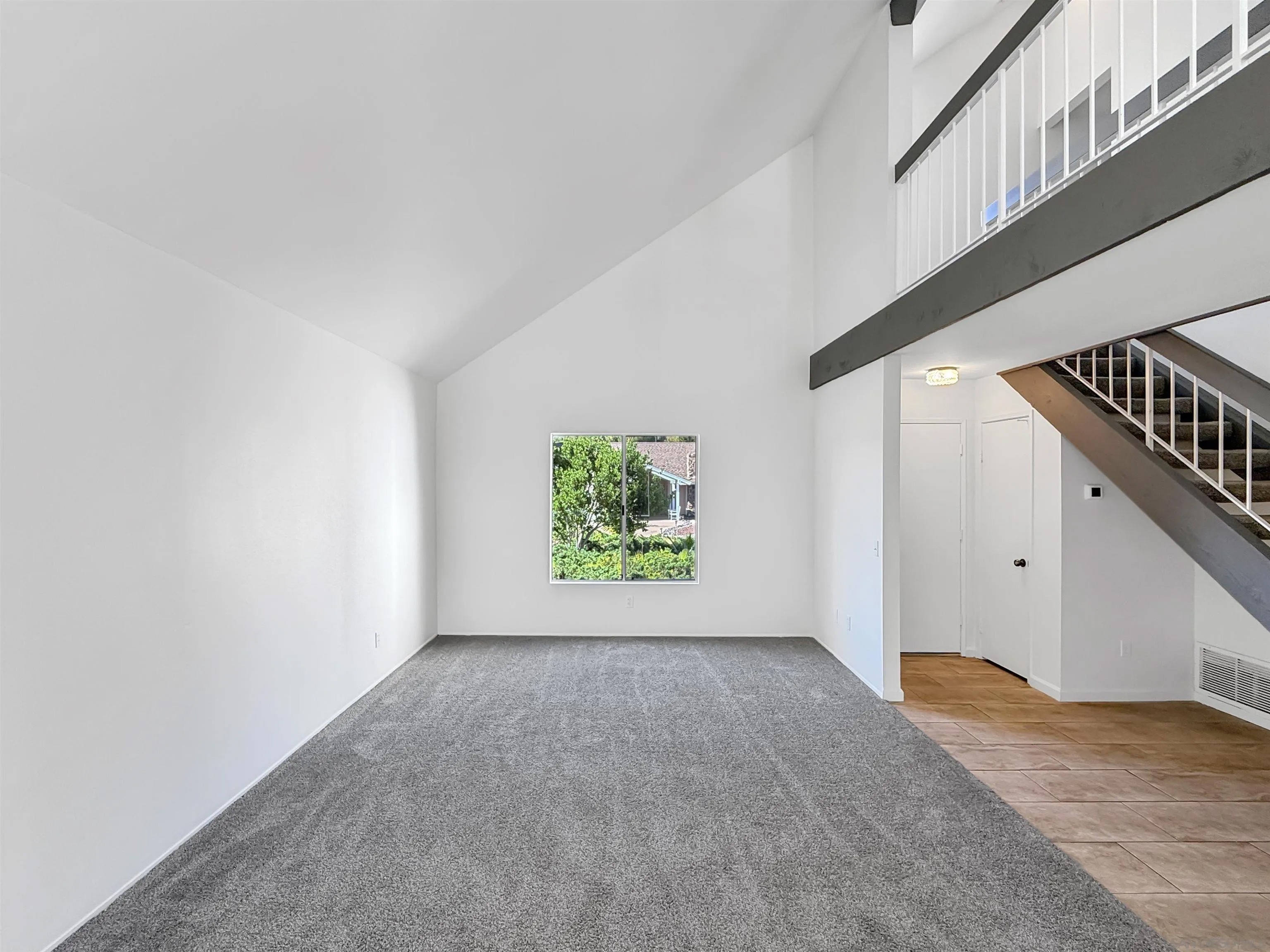 13756 Via Tres Vistas