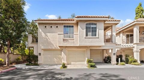 Photo of 8215 E White Oak Rdg, Orange, CA 92869 (MLS # PW26046244)