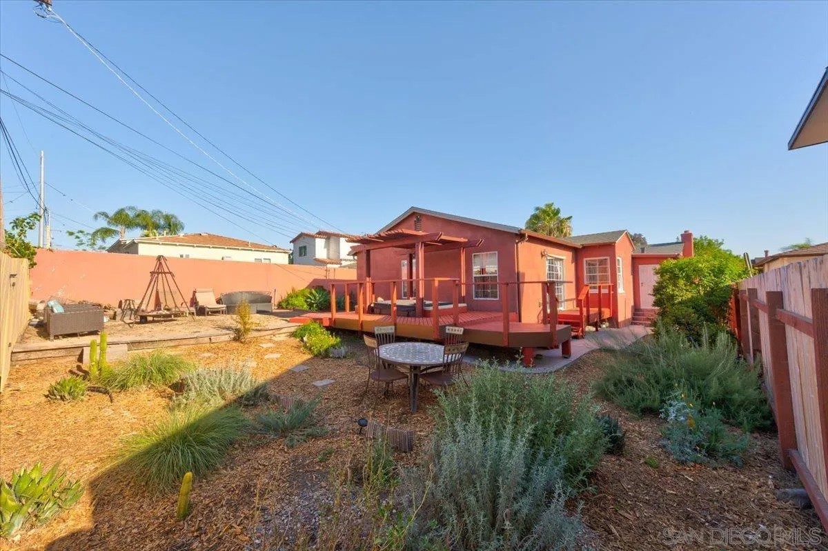 5612 Meade