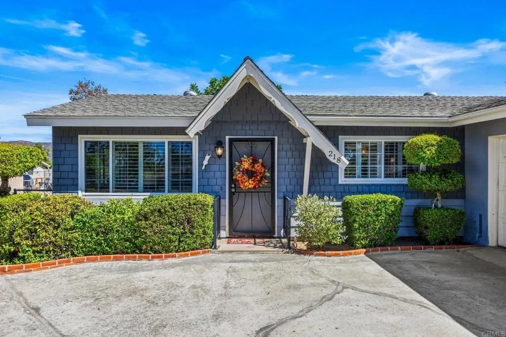 Photo of 218 N Hayden Drive, Escondido, CA 92027 (MLS # NDP2609080)