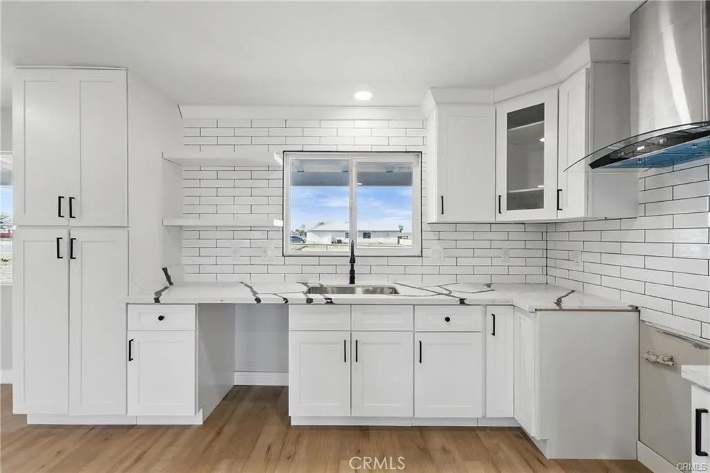 18431 Westlawn