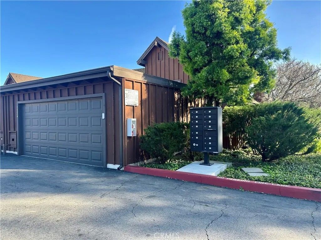 Photo of 1224 Westmont Drive, San Pedro, CA 90732 (MLS # SB26046721)