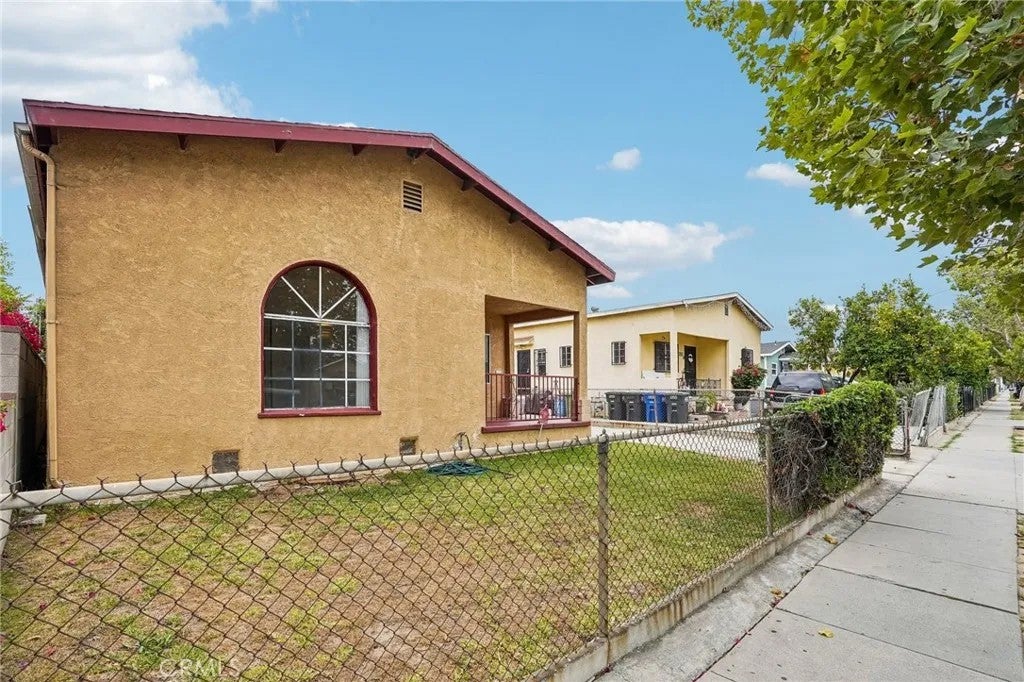 1359 S Downey Road