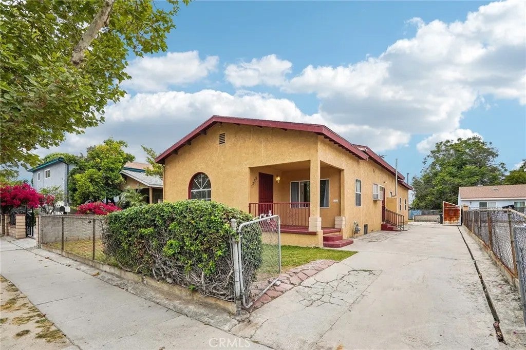 1359 S Downey Road