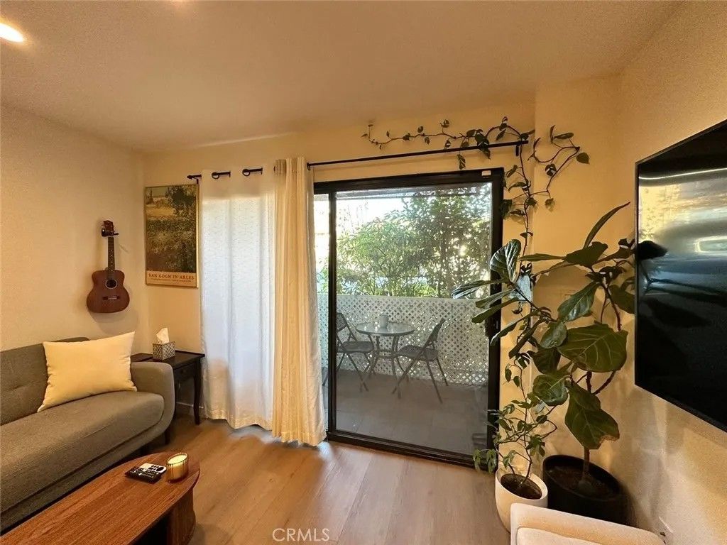 Photo of 10149 Commerce Avenue, Tujunga, CA 91042 (MLS # GD26097533)