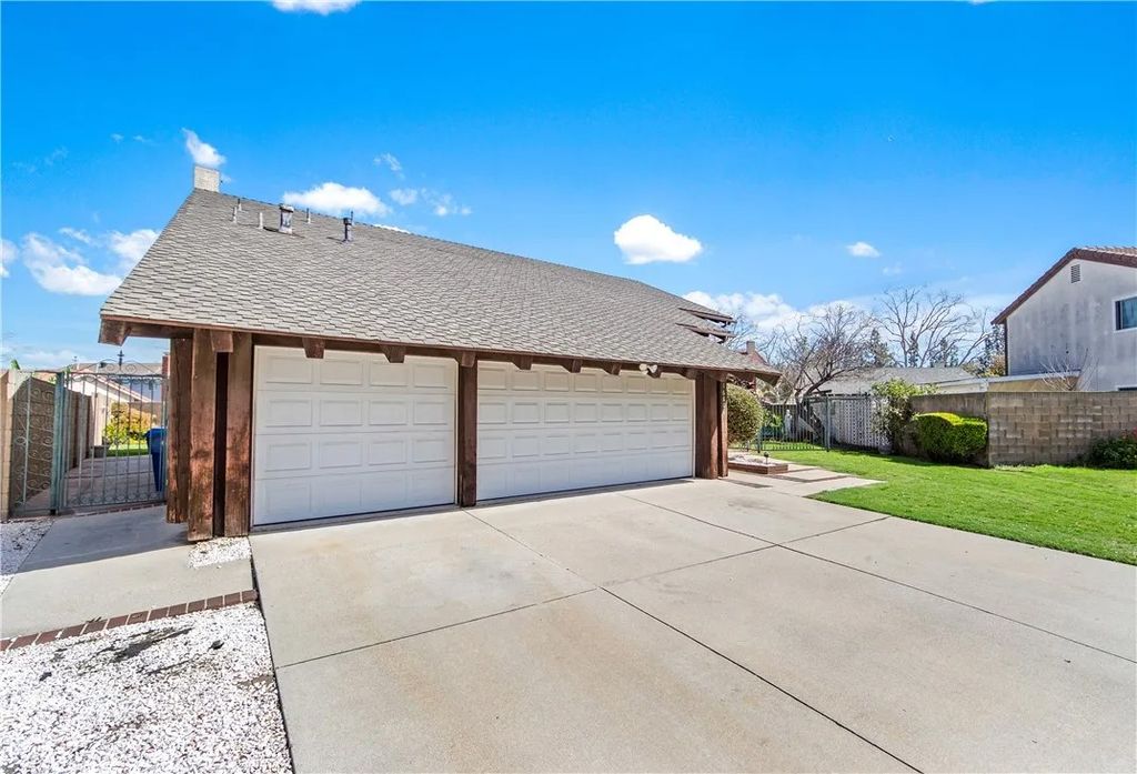 Photo of 16806 Outrigger Cir, Cerritos, CA 90703 (MLS # PW26043729)