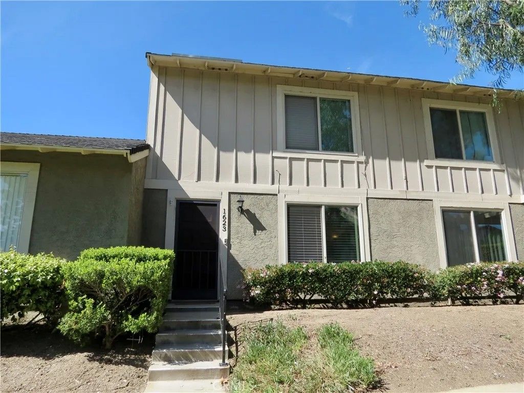 Photo of 1623 Heather Dr, La Verne, CA 91750 (MLS # MB26048620)