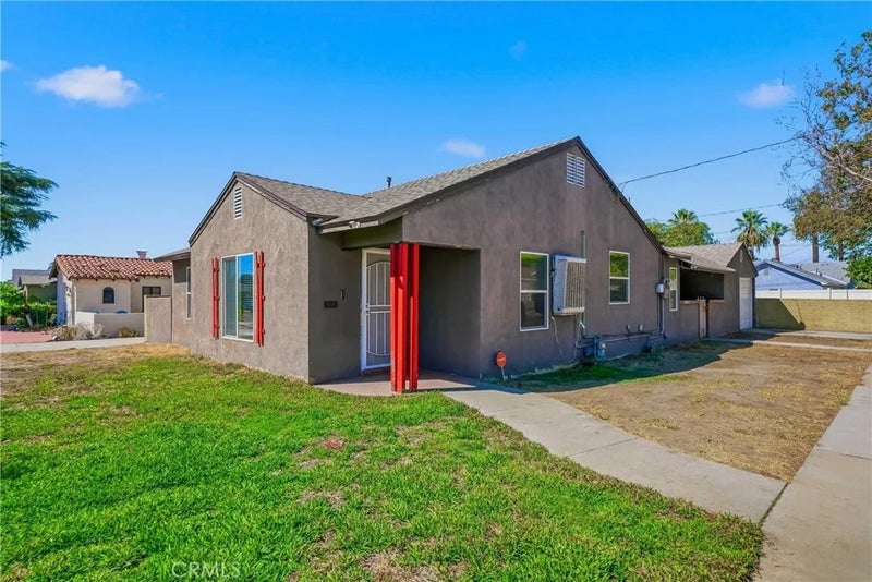 3396 N Pershing