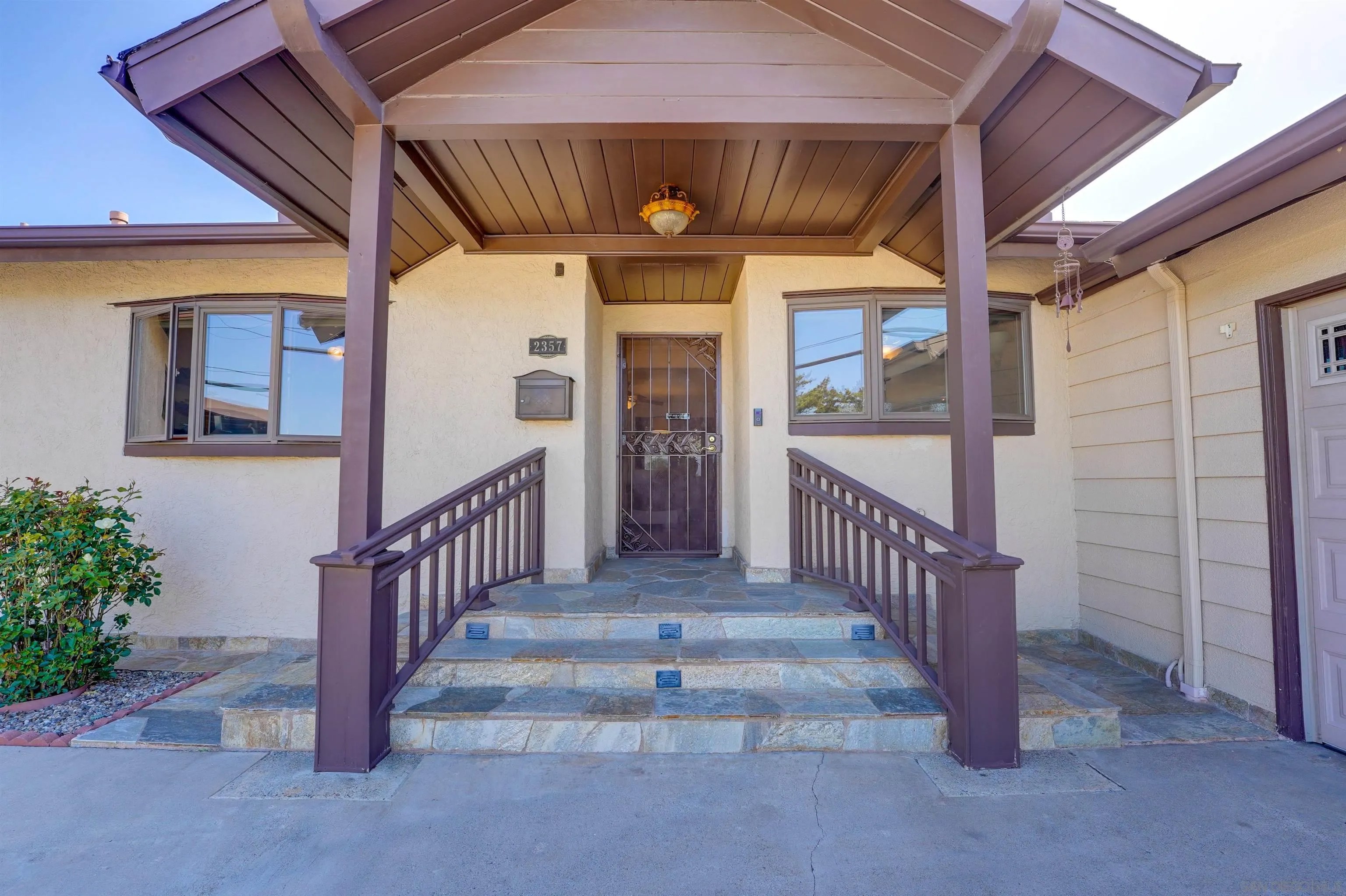 2357 Salisbury Dr