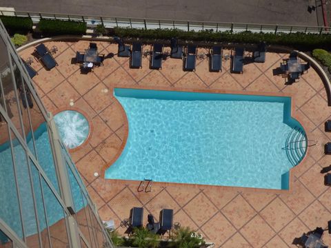 Tiny photo for 700 W E St #2201, San Diego, CA 92101 (MLS # 250036106)