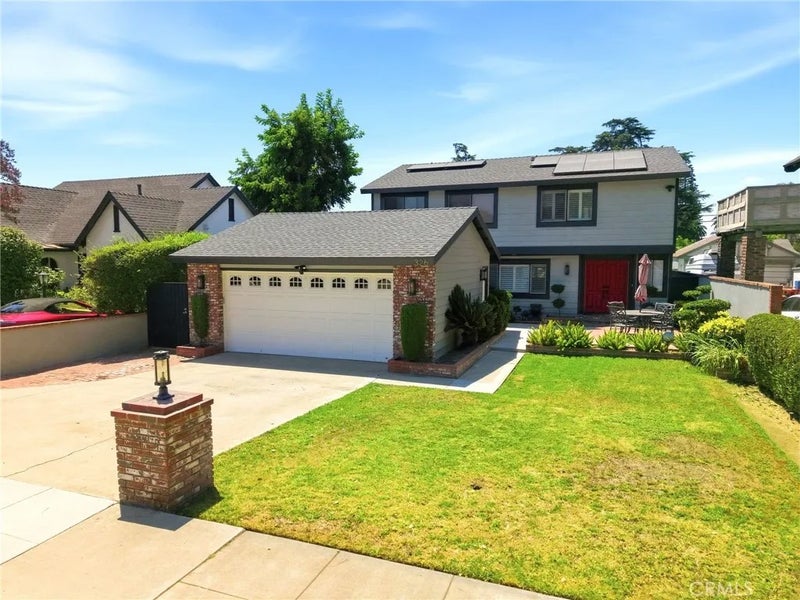 326 E I Street