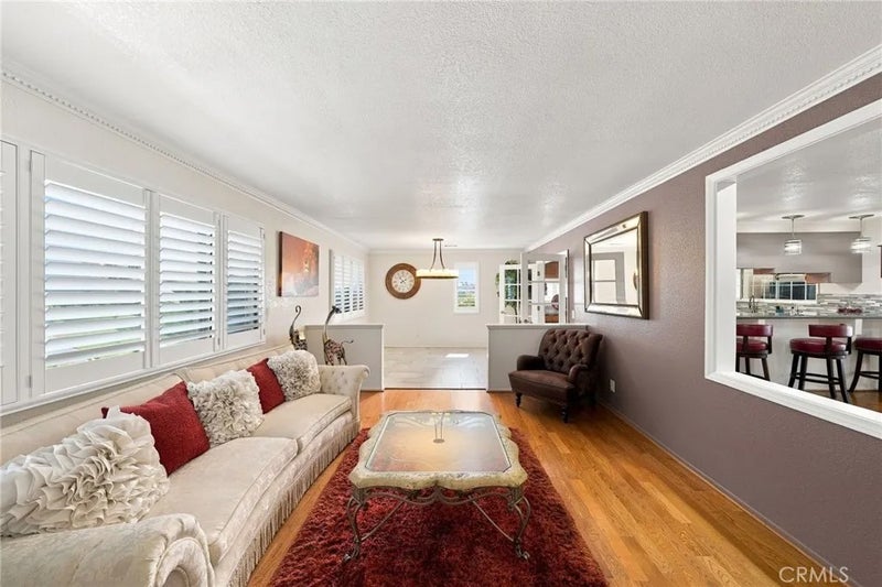 326 E I Street