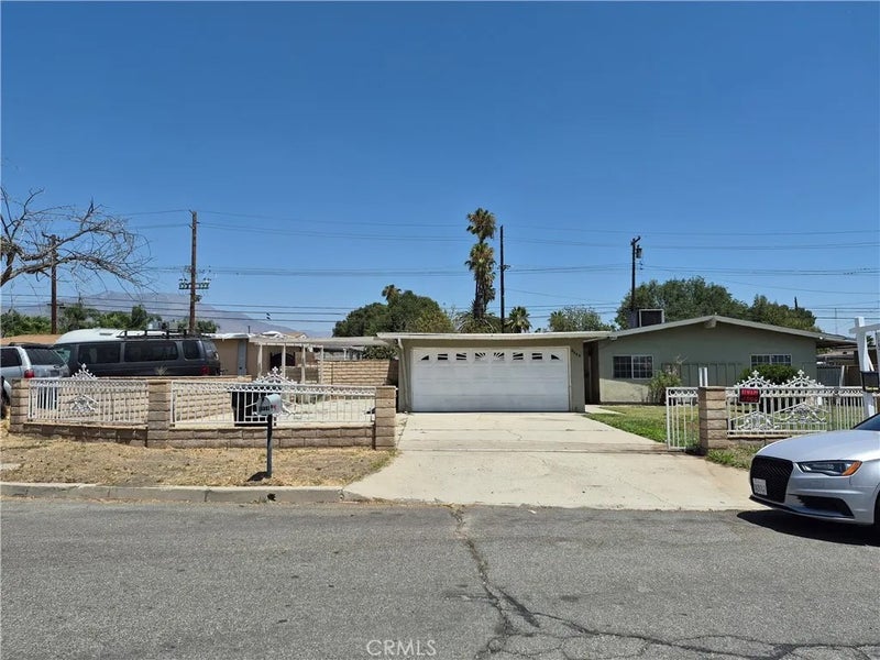 6959 Newbury