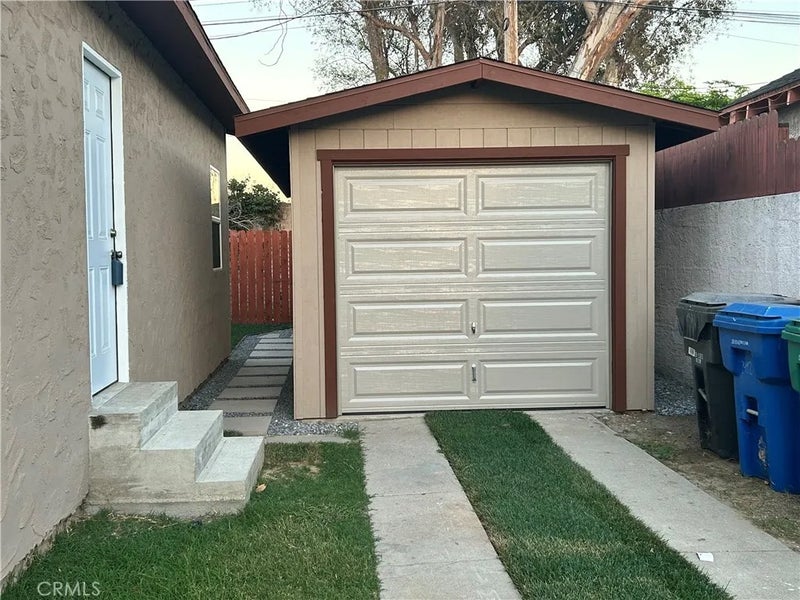 2412 Gale Avenue