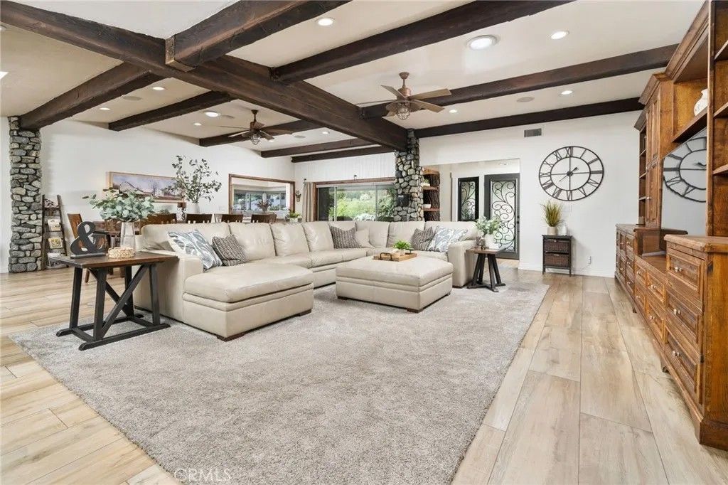 Photo of 1098 W 25th Street, Upland, CA 91784 (MLS # CV26023562)