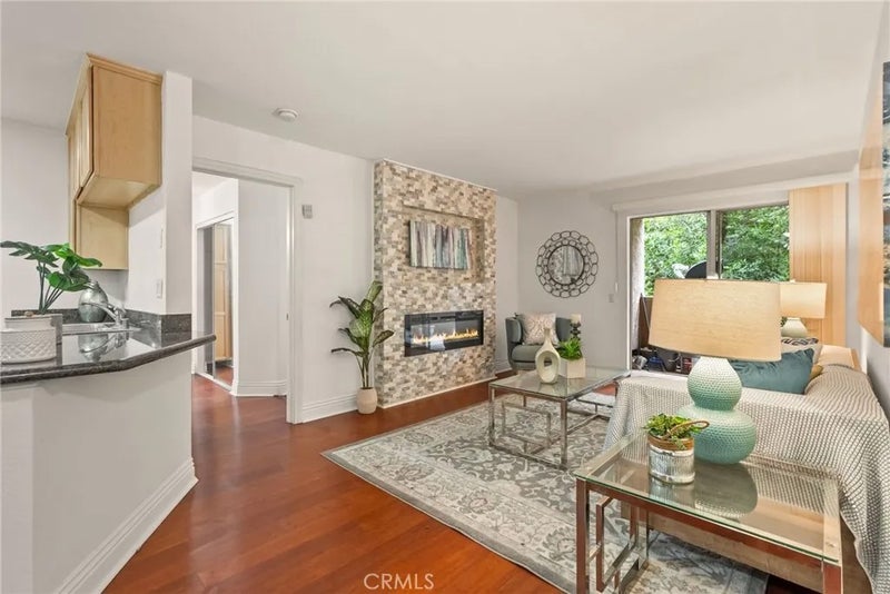 2550 San Gabriel Way 202